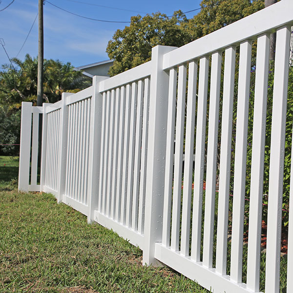 Vinyl Fence Repair & Install in Port Richey, Fl